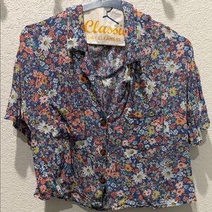 O’Neil Floral Button-Up Crop Top